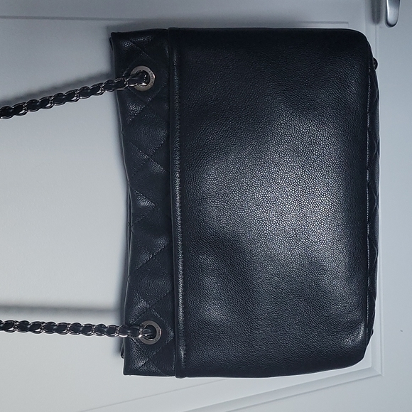 Chanel classic tote in black caviar leather - Picture 3 of 9